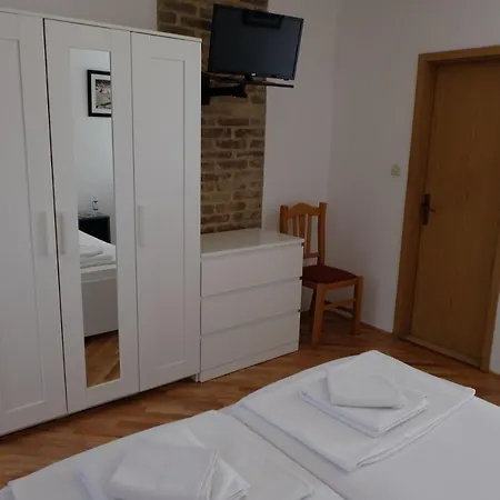 Golubic * Πούλα